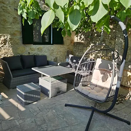 דירה The Fig Tree House