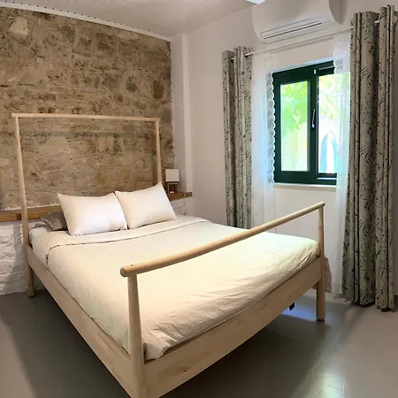 The Fig Tree House *