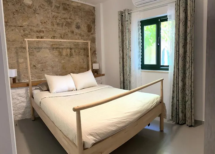 The Fig Tree House *